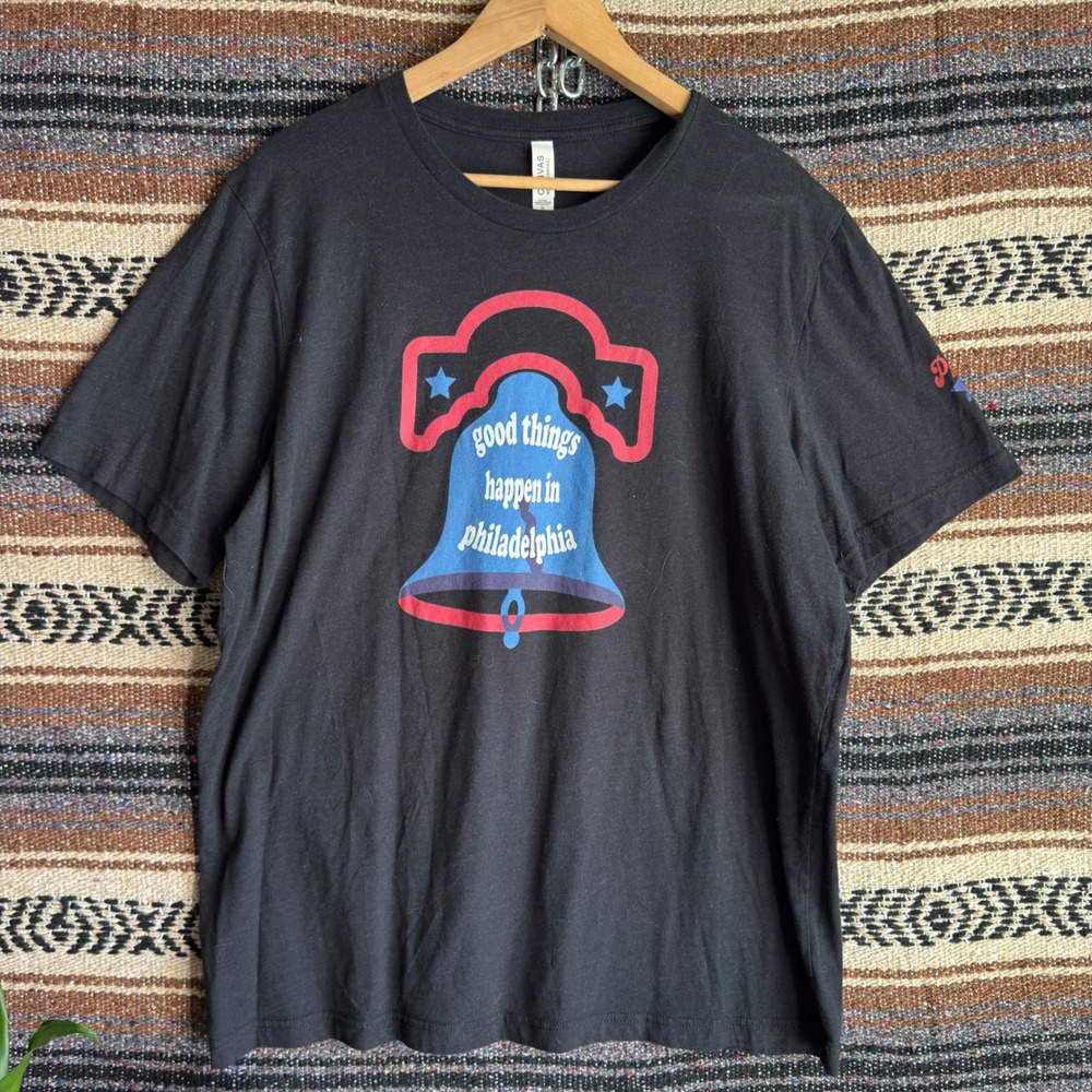 Philadelphia Liberty Bell Shirt Mens XL Black Good Things Happen Graphic Tee
